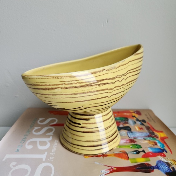 Vintage Mid Century Modern McCoy Yellow Harmony Planter - Picture 5 of 10